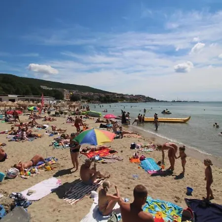 Royal Bay 6 Sea View Апартаменты *