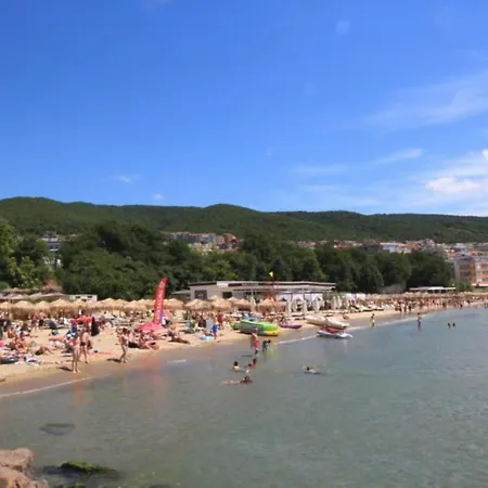 Апартаменты Royal Bay 6 Sea View *